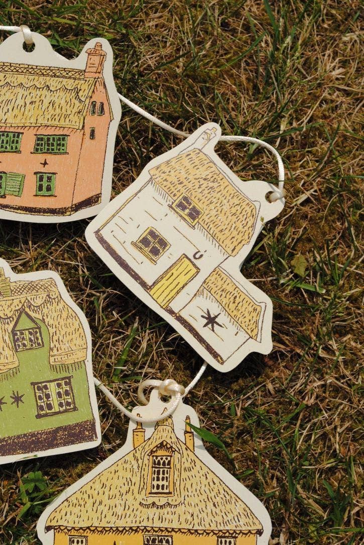 Illustrated Paper Garland -Thatched Cottage
