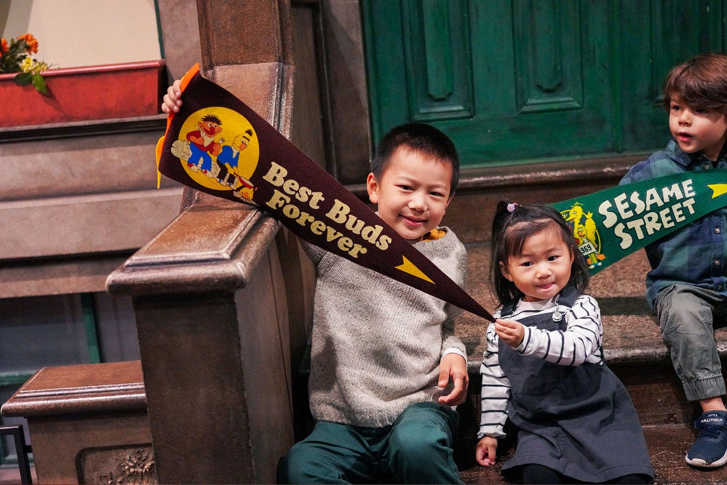 Best Buds Forever Pennant • Sesame Street x Oxford Pennant