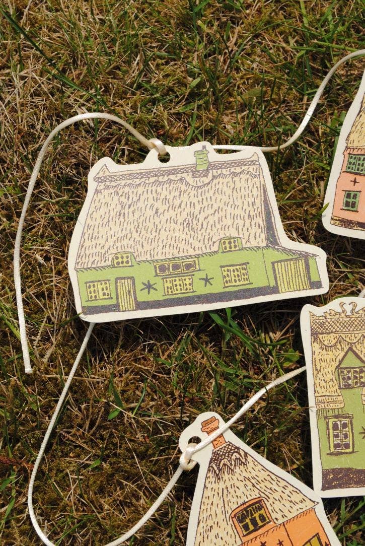 Illustrated Paper Garland -Thatched Cottage