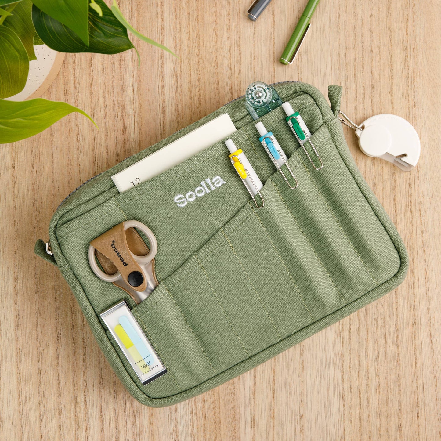 Soolla® Studio Pouch, Sangria: Sangria