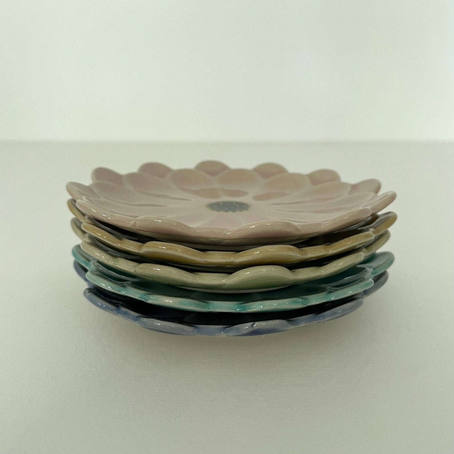 4.5" Handmade small ceramic Japanese daisy flower plate: Mustard
