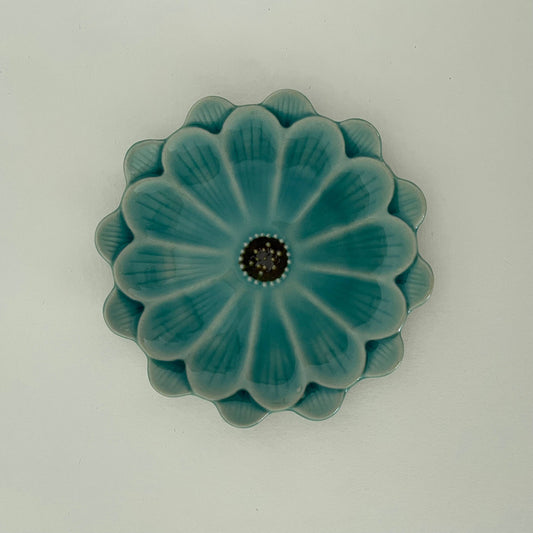 4.5" Handmade small ceramic Japanese daisy flower plate: Turquoise