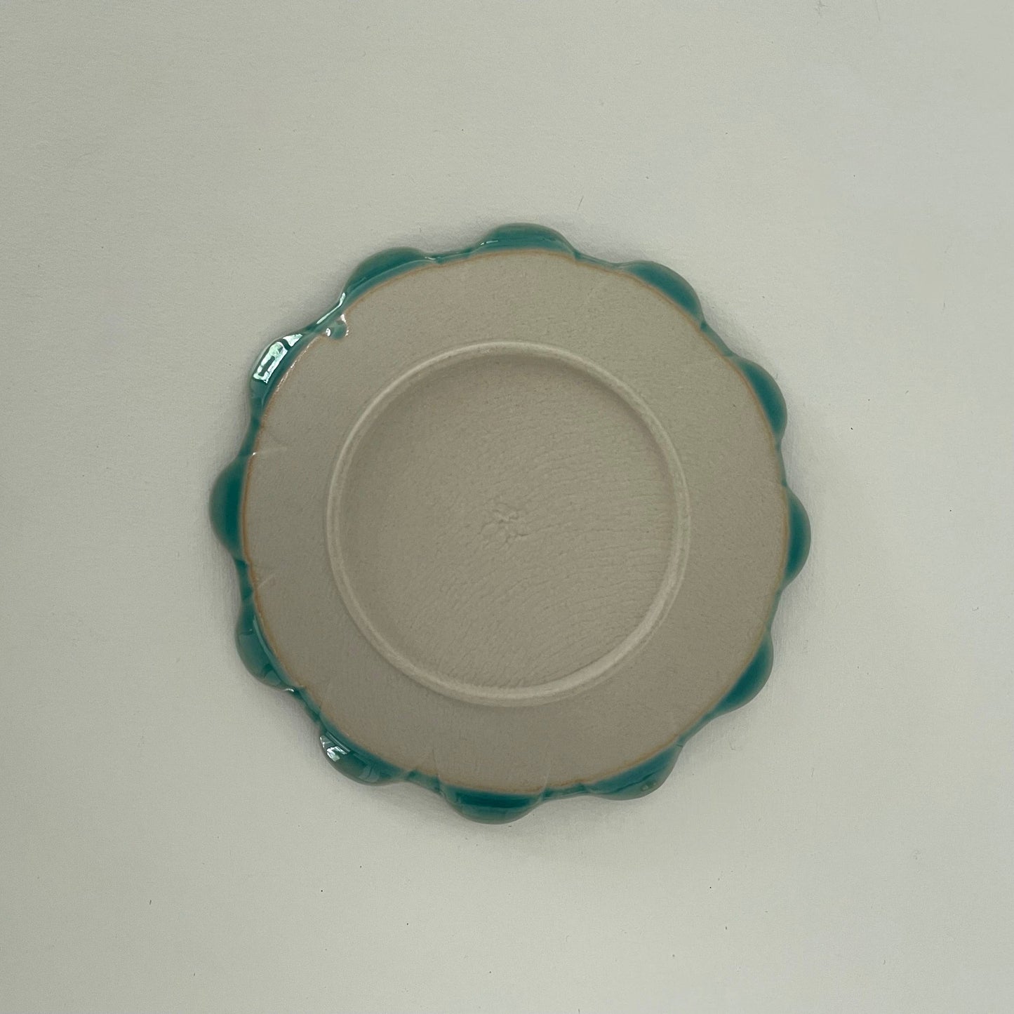 4.5" Handmade small ceramic Japanese daisy flower plate: Mustard